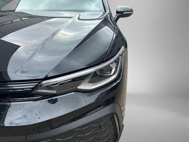 Volkswagen GOLF 1.5 eHybrid 272pk DSG GTE · Panoramadak · Camera · Head-Up Display · Inklap. Trekhaak · Stuur- & Stoelverwarming · Dodehoeksensor · Garantie t/m 08-09-2030 of 100.000km
