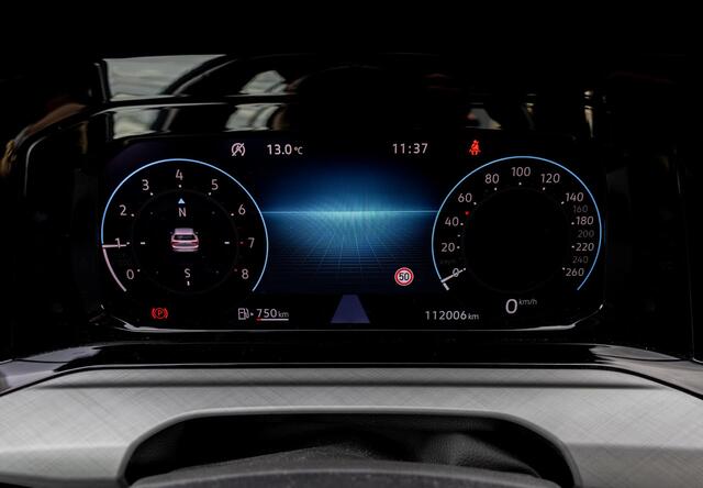 Volkswagen GOLF 1.5 TSI Life Business | Panoramadak | ErgoActive | Stoelmassage | Navigatie Discover Pro | Cruise Control Adaptief | Parkeersensoren | Lichtmetalen Velgen 17 inch | Alarm | LED Koplampen