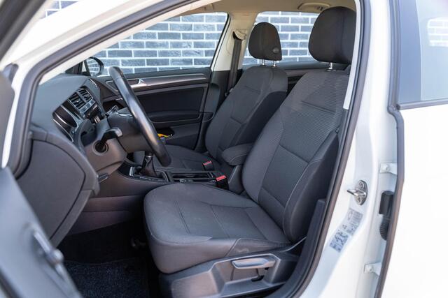 Volkswagen GOLF 1.0 TSI R-line Comfortline | Navigatie | Parkeersensoren | Climate Control | Regensensor | Cruise Control Adaptief | Lichtmetalen Velgen