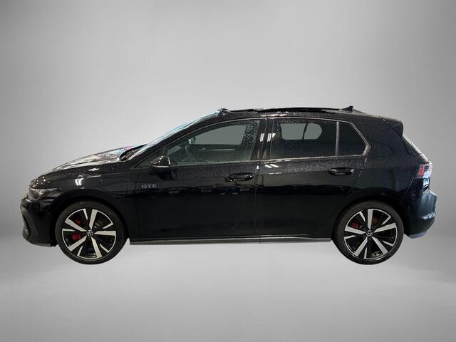 Volkswagen GOLF 1.5 272pk DSG eHybrid GTE · Panoramadak · 360 Camera · Wegklapbare Trekhaak · Stoel &-Stuurverwarming · 18'' Inch · Garantie t/m 13-08-2030 of 100.000km