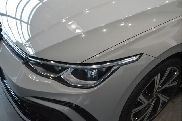 Volkswagen GOLF Variant 1.5 eTSI 3X R-LINE clima camera keyless 18 inch !!