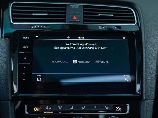 Volkswagen GOLF 1.5 TSI Highline Business R | Panodak | Groot Navi | Trekhaak afnb. | Keyless | Prijs Rijklaar!!
