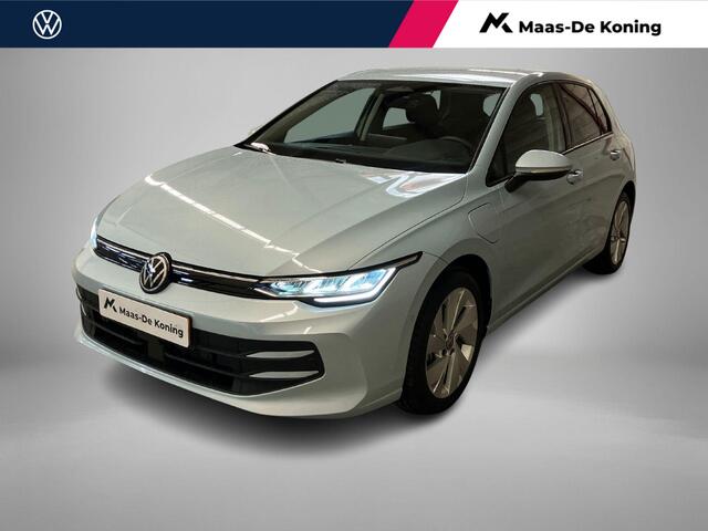 Volkswagen GOLF 1.5eHybrid 204pk Life Edition DSG · Apple/Android · Camera + Parkeersensoren · Dodehoeksensor · Stoel- & stuurverwarming · Garantie t/m 26-03-2030 of 100000km