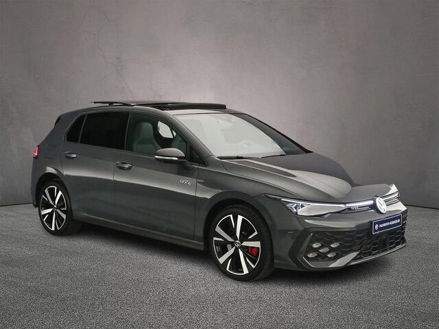 Volkswagen GOLF GTE 1.5 TSI eHybrid 272pk DSG Automaat Trekhaak, Panoramadak, 360 camera, Lederen bekleding, Adaptive cruise control, Achteruitrijcamera, Black Style