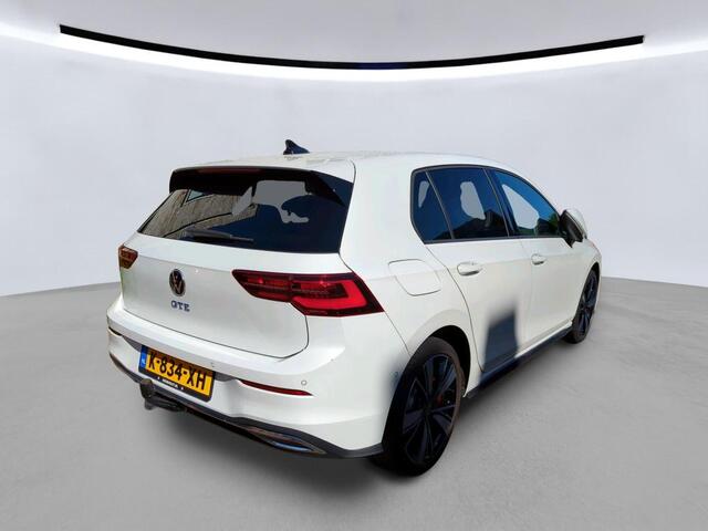 Volkswagen GOLF GTE 1.4 eHybrid 245pk PHEV | Panoramadak | IQ Light | Camera | Stoelverwarming