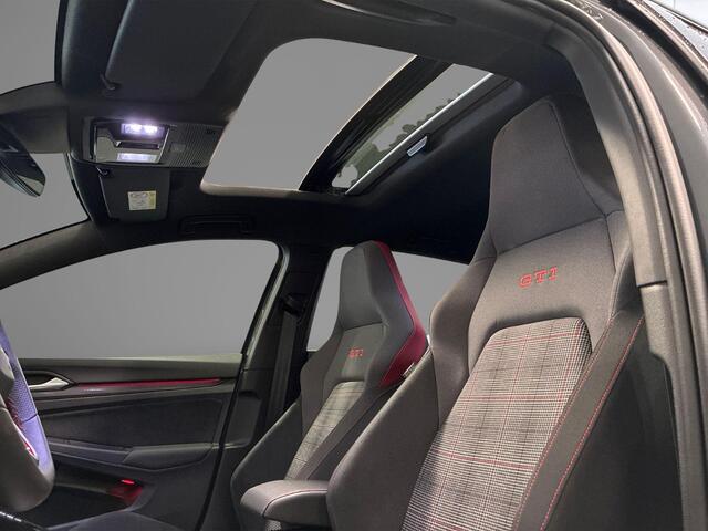 Volkswagen GOLF 2.0 TSI 245pk DSG GTI · Panoramadak · Camera · Dodehoeksensoren · Matrix LED · Stuur- & Stoelverwarming · Keyless ·