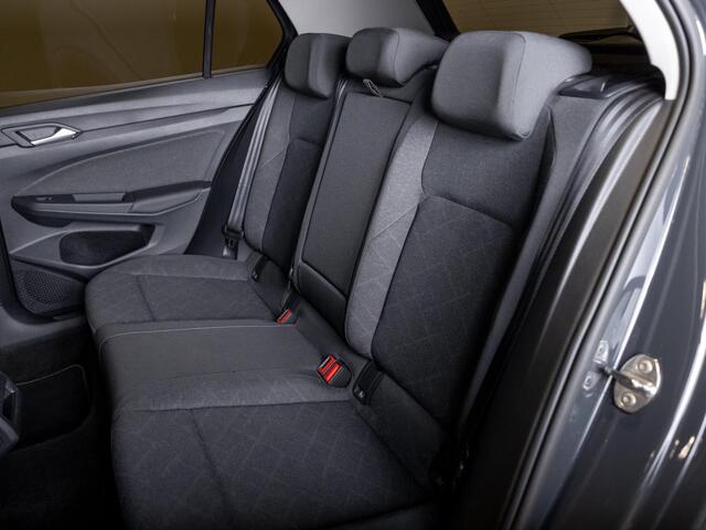 Volkswagen GOLF 1.0 TSI Life / 110pk / Cruise / Airco / Klimaatregeling / Navigatie / Apple Carplay