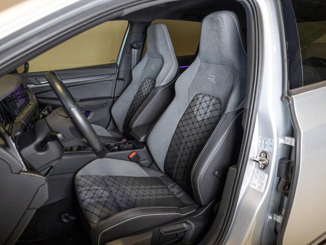 Volkswagen GOLF 1.5 TSI 2x R-Line / 150pk / Panorama dak / Dodehoek herkenning / Stoelverwarming /