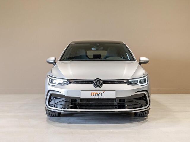 Volkswagen GOLF 1.5 TSI 2x R-Line / 150pk / Panorama dak / Dodehoek herkenning / Stoelverwarming /