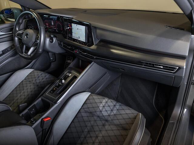 Volkswagen GOLF 1.5 eTSI R-Line / 150pk / Panorama dak / Harman Kardon / Stoel en stuurverwarming /