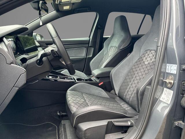 Volkswagen GOLF 1.5 eTSI 130pk DSG R-Line · Apple/Android Car Play · P-Sensoren · Navigatie · Sfeerverlichting · 17 Inch · Garantie t/m 12-02-2028 of 100.000km