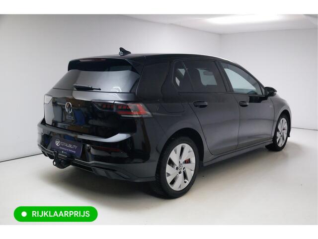 Volkswagen GOLF 1.5 eHybrid GTE Black 272 PK automaat | IQ Led | Elec. trekhaak | Headup | Stoel- & stuurverw. | PDC V + A, Camera, App. connect, Navigatie, 131 KM actieradius (WLTP)