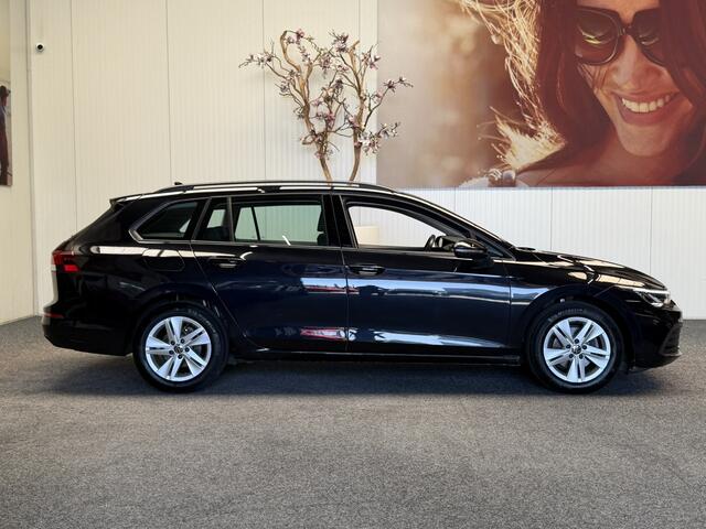 Volkswagen GOLF VARIANT 1.0 eTSI LIFE BUSINESS ADAPTIVE CRUISE CONTROL CLIMATE CONTROL BLUETOOTH TELEFOON APPLE CARPLAY/ANDROID RIJSTROOKSENSOREN 16" LICHTMETALEN VELGEN PDC ZEER MOOI !!