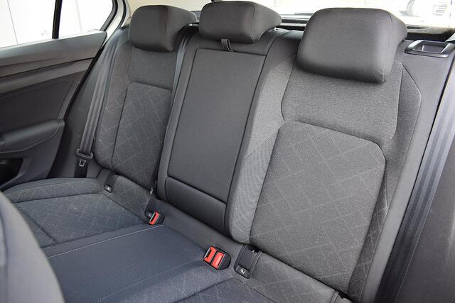 Volkswagen GOLF 1.0 TSI Life Business | AppleCarplay | Stuur- Stoelverw. | Climate | Adaptive |