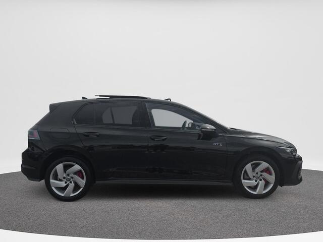 Volkswagen GOLF 1.5 eHybrid GTE | Trekhaak | Pano Dak | Leder | HUD | PHEV | 272Pk |