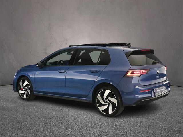 Volkswagen GOLF GTE 1.5 TSI eHybrid 272pk DSG Automaat Trekhaak, Panoramadak, Black Style, Adaptive cruise control, Lederen bekleding, LED matrix koplampen