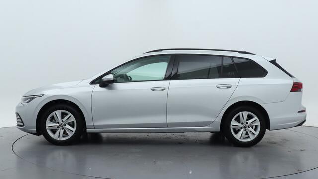 Volkswagen GOLF Variant 1.0 TSI 110pk Life / Navigatie / Parkeersensoren / Trekhaak