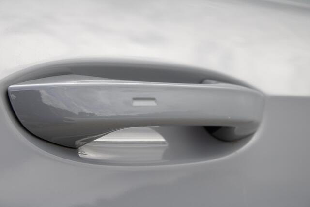 Volkswagen GOLF 1.0 eTSI Life Harman Kardon Stoelverwarming ACC Sfeerverlichting