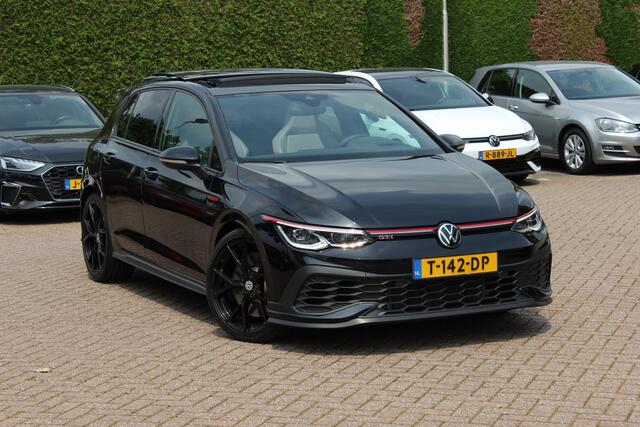 Volkswagen GOLF 2.0 TSI GTI Clubsport / Full option! / Panoramadak / Camera / Head-up / Leder / Nurburgring / 19'' / Harman Kardon / Matrix LED / Stoelventilatie+Verwarming+Massage / Stuurverwarming / Dodehoek / DAB / ACC