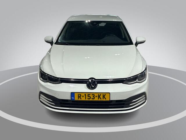 Volkswagen GOLF 1.0 eTSI 110pk DSG Life Business · Camera · Stoelverwarming · Apple/Android Car Play · Dodehoeksensor · Trekhaak afneembaar · 18'' velgen · Elektrische stoelverstelling