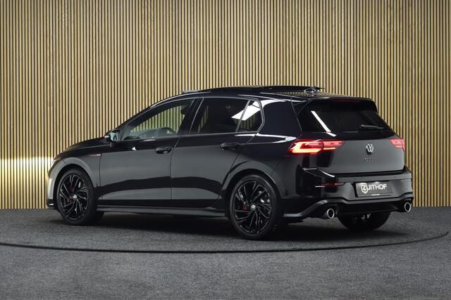 Volkswagen GOLF 2.0 TSI GTI | Panoramadak | Adaptive-cruise | Stoel & Stuurverwarming | Apple Carplay & Android Auto | Camera | Clima | Parkeer-assistent | Navigatie | Keyless | Dodehoekdetectie