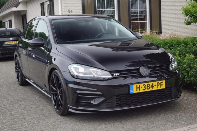 Volkswagen GOLF 1.5 TSI (150pk) DSG R-line LED/Keyless/Camera/Massage/19 inch