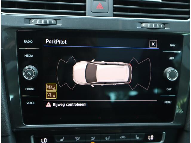 Volkswagen GOLF Variant 1.5 TSI Comfortline Business Pano / Navi / ACC / PDC / Trekh / Carplay / Keurige auto