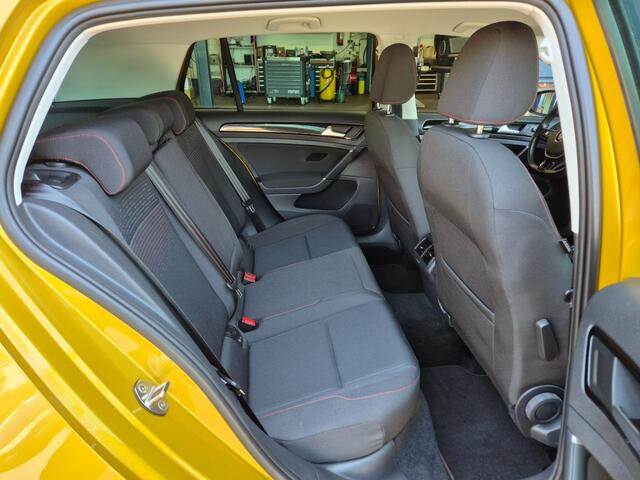 Volkswagen GOLF 1.0 TSI HIGHLINE, Sound, Stoelverwarming, Carplay, ALL IN prijs!