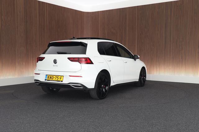 Volkswagen GOLF 1.4 245pk eHybrid GTE Oryxwit Leder Stoelventilatie Memory Panoramadak Virtual Cockpit Navigatie