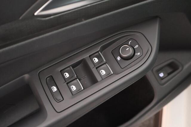Volkswagen GOLF 1.4 245pk eHybrid GTE Oryxwit Leder Stoelventilatie Memory Panoramadak Virtual Cockpit Navigatie