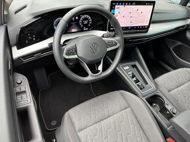 Volkswagen GOLF Variant 1.5 eTSI DSG Life | Trekhaak | Navi | Adap. Cruise | 4-season | Rijklaar incl. garantie