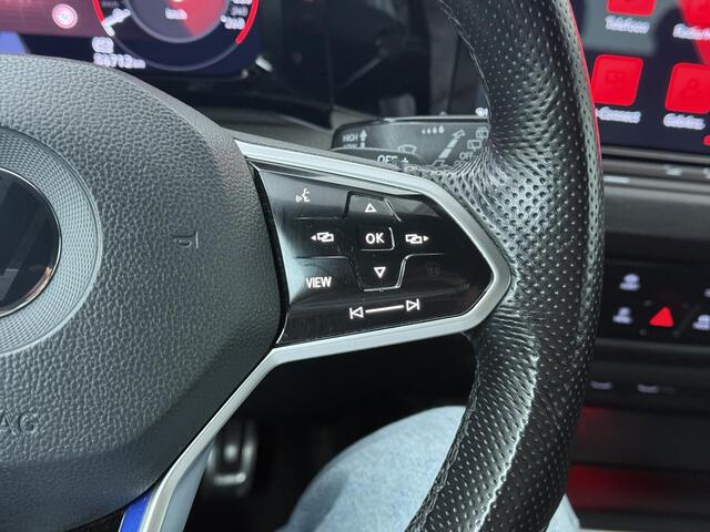Volkswagen GOLF 1.4 eHybrid GTE | 245 PK | SoH 97% | Climate control | 18" LM velgen | Keyless | Apple Carplay/Android Auto |