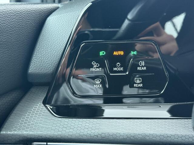 Volkswagen GOLF 1.4 eHybrid GTE | 245 PK | SoH 97% | Climate control | 18" LM velgen | Keyless | Apple Carplay/Android Auto |