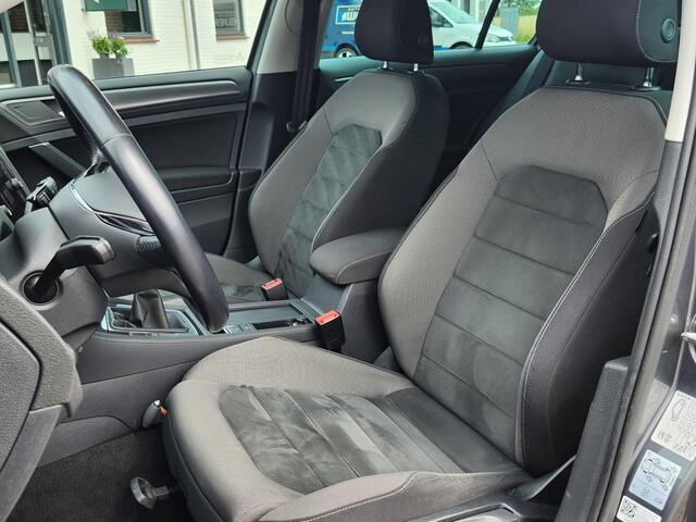 Volkswagen GOLF 1.0 Tsi Comfortline Business, Navi, Apple/Android, Adapt. Cruise, Stoelverwarming