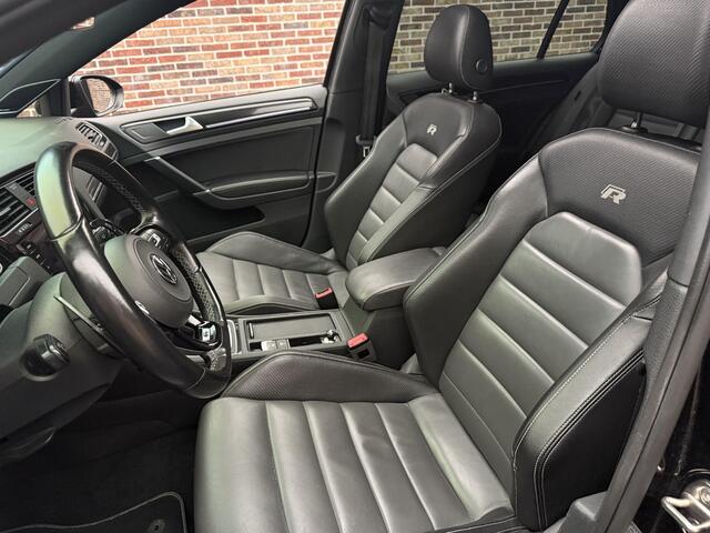 Volkswagen GOLF 2.0 TSI 4Motion R Panorama Akra Virtual Dyn Camera Memory