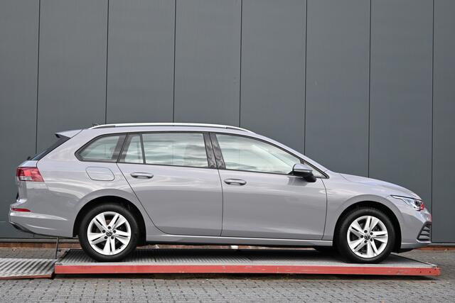 Volkswagen GOLF Variant 1.0 eTSI Life camera climate