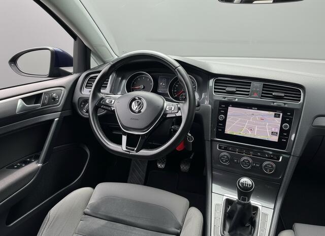 Volkswagen GOLF 1.5 TSI 130PK COMFORTLINE BUSINESS VELOURS/NAVI/ACC/CARPLAY