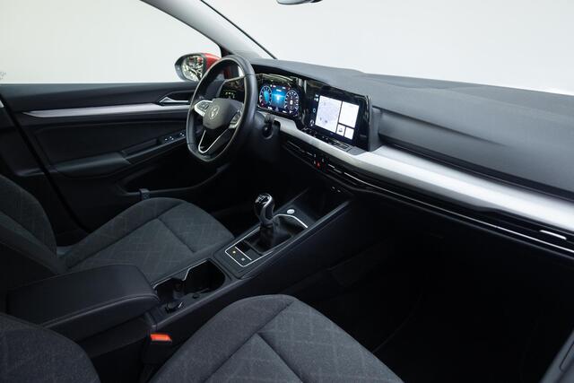 Volkswagen GOLF 1.0 TSI Life | Comfort | Carplay | Stoelv. | Camera |