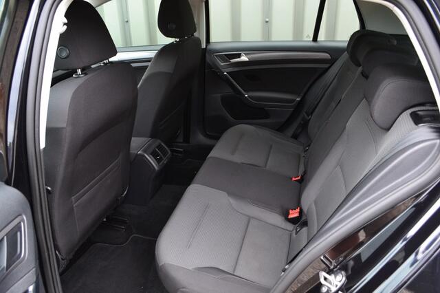 Volkswagen GOLF 1.0 TSI Highline Clima/PDC/18'' inch