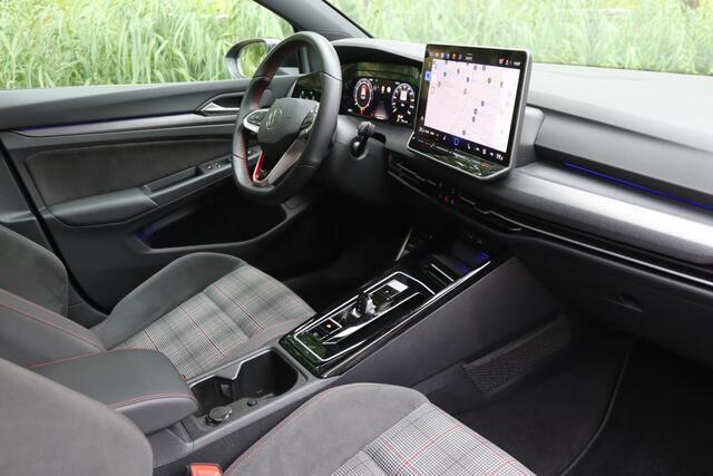 Volkswagen GOLF 8.5 2.0 TSI 195kW GTI Pano/IQ.Light/Keyless/Camera/Dodehoek/19"