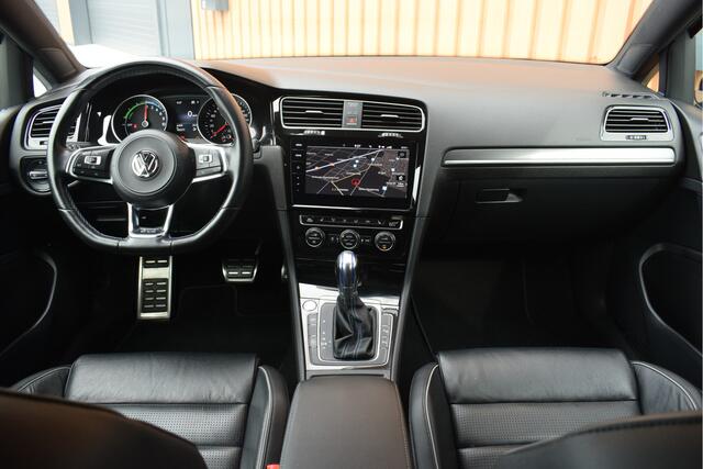 Volkswagen GOLF GTE 1.4 TSI DSG | Leer | Pano | Keyless | ACC | 18"