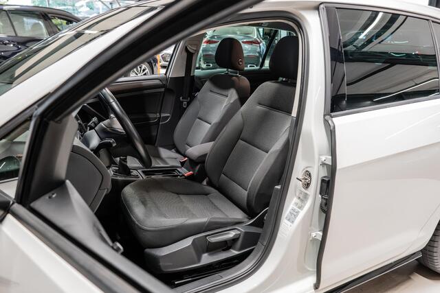 Volkswagen GOLF 1.0 TSI Highline R Line | Schuifdak