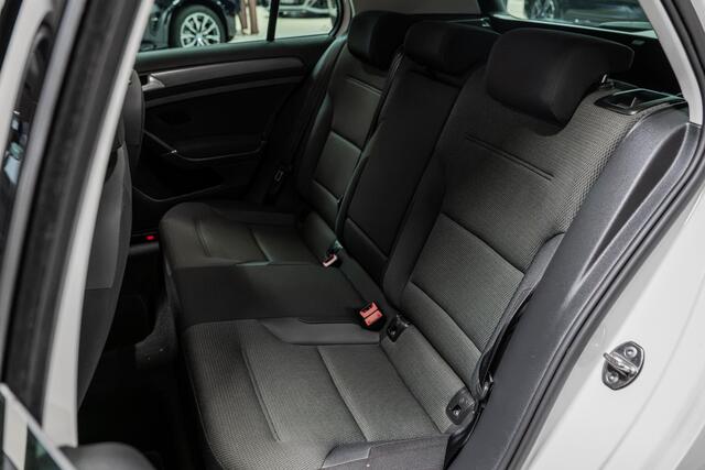 Volkswagen GOLF 1.0 TSI Highline R Line | Schuifdak