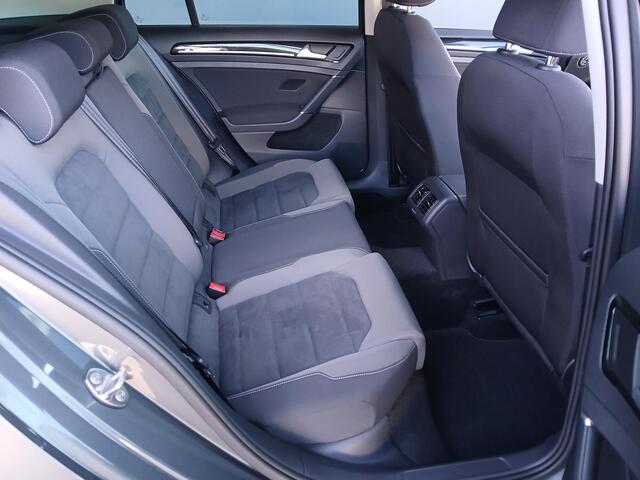 Volkswagen GOLF 1.5 TSI Highline DSG-7