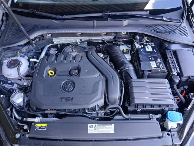 Volkswagen GOLF 1.5 TSI Highline DSG-7