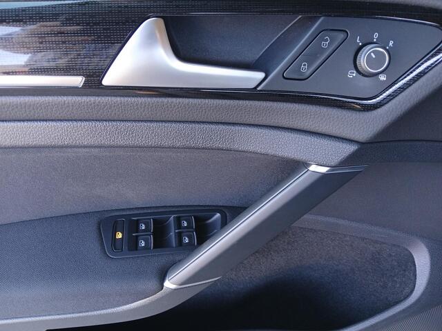 Volkswagen GOLF 1.5 TSI Highline DSG-7