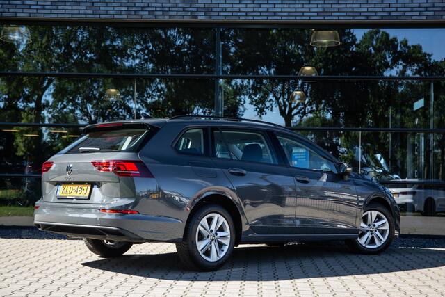 Volkswagen GOLF Variant 1.5 eTSI Life Edition , Adap. cruise, Trekhaak, Stoel/stuurverwarming,