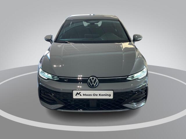 Volkswagen GOLF 1.5eTSI/150PK R-Line DSG · Apple/Android Car Play · Trekhaak · Camera + Parkeersensoren · Stoelverwarming · Garantie t/m 24-09-2030 of 100000km.