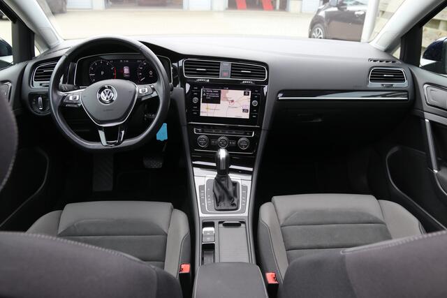 Volkswagen GOLF 1.5 TSI Highline / Panoramadak / Cruise / Climate / Apple carplay