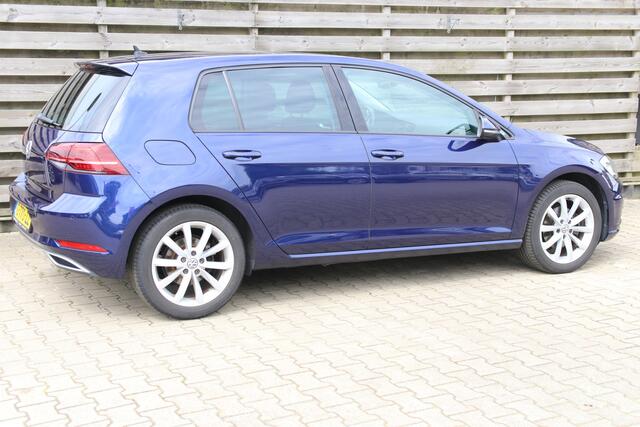 Volkswagen GOLF 1.5 TSI Highline / Panoramadak / Cruise / Climate / Apple carplay